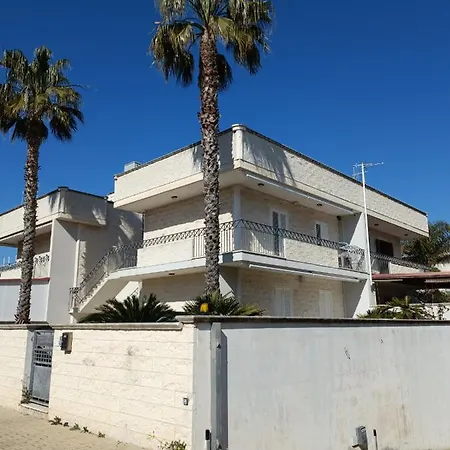 Gallipoli Beach Apartment